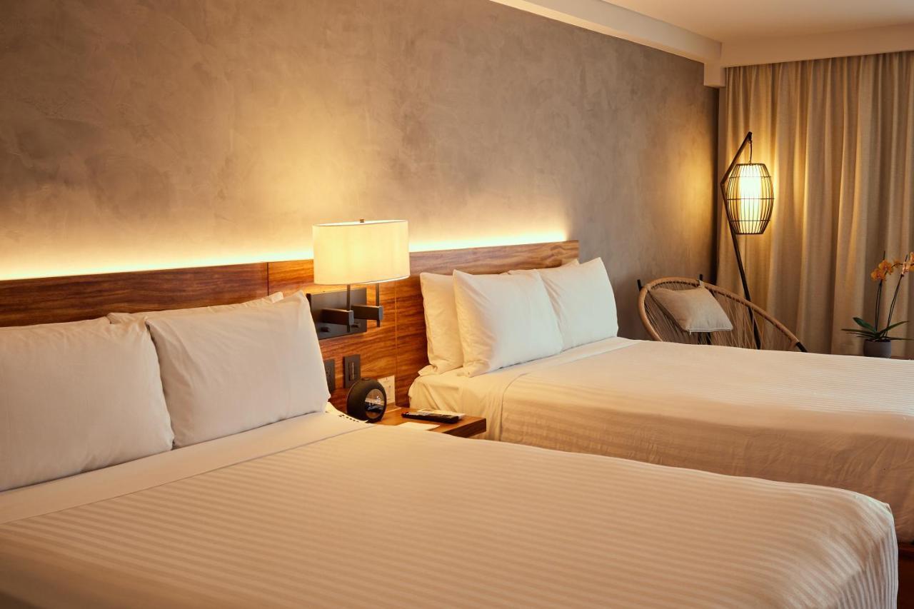 Deluxe Double Room,1498816921:JPEG